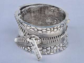 Chunky Vintage Inspired Silver tone Zipper Buckle Fashion Bracelet 