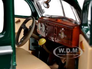 1939 FORD TUDOR DELUXE GREEN 1/18 DIECAST MODEL CAR  
