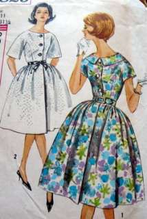 LOVELY VTG 1960s DRESS Sewing Pattern 11/31.5  