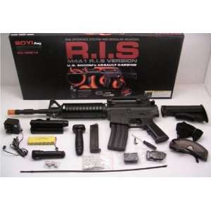 AEG Electric M16 Assault Rifle FPS 200 Airsoft Gun  Sports 