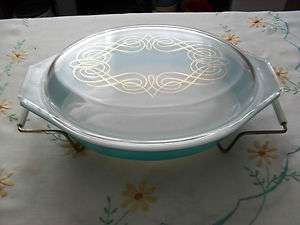 Vintage Turquoise oval Pyrex With Carrier*Stand 1.5 Quart  