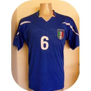 ITALY # 6 DE ROSSI HOME SOCCER JERSEY SIZE SMALL .NEW  