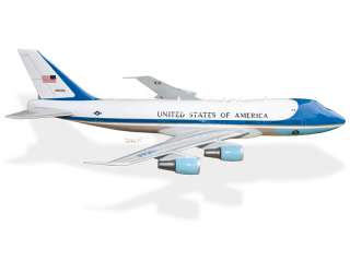 Boeing 747   200 Air Force One Desktop Airplane Model  