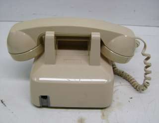 DESK TELEPHONE OLD PUSH BUTTON TOUCH TONE VINTAGE PHONE  