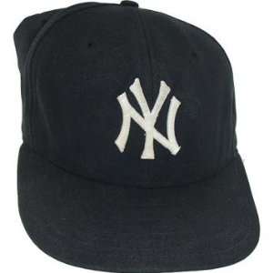 Austin Kearns #26 2010 Yankees Game Issued Cap (7 3/4) (MLB Auth 