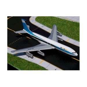   Skymarks Delta Connection Comair CRJ 200 Model Airplane Toys & Games