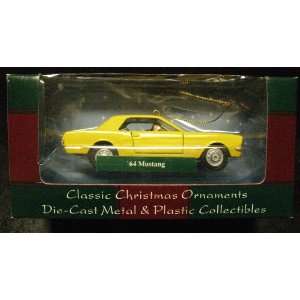  Maisto Christmas Collection Classic 64 Mustang Ornament 