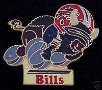 Buffalo Bills ~ NFL ~ Huddles Pin ~ 80s vintage  
