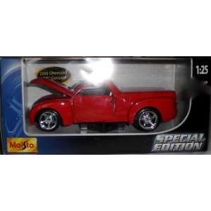  2000 Chevy SSR Concept Truck 1/18 Red Toys & Games