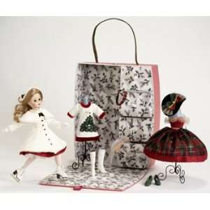  Cissette Christmas Trunk by Madame Alexander Toys & Games