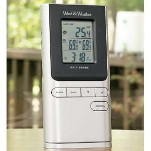  Wireless Rain Gauge & Temperature Monitor with Clock and 