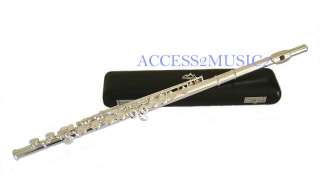 The flute has a split E mechanism for easier playing of third E.
