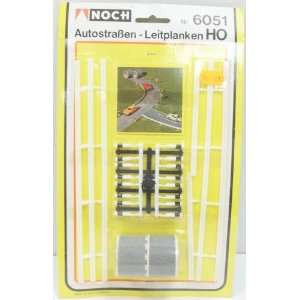    Noch 6051 Road Tape and Crash Barriers Kit