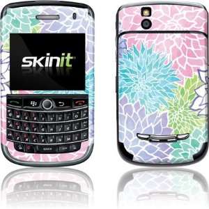  Spring Flowers skin for BlackBerry Tour 9630 (with camera 