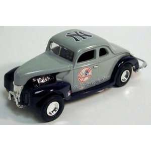 New York Yankees 1940 Ford Coupe   125 Scale  Sports 