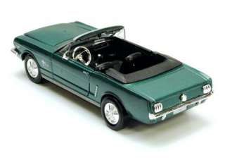 1964 1/2 Ford Mustang Convertible   124 Scale Diecast   Green 