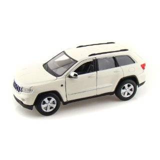  2010 Chevy Tahoe SUV 1/24 White Jada Toys 8in Toys 