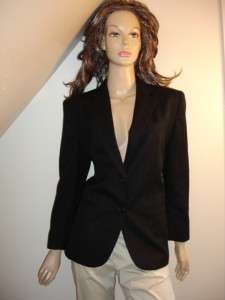 You will absolutely LOVE, LOVE, LOVE this designer wool blazer by 