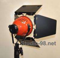  Continuous Red Head Light W/ Dimmer + Barndoor+ 10 L Cable  Video