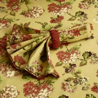 Waverly Rolling Meadow Garnet 13 piece Round Tablecloth Set 
