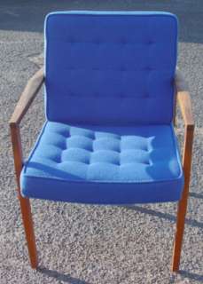 Pair (2) Knoll Vincent Cafiero Royal Blue Lounge Chairs  