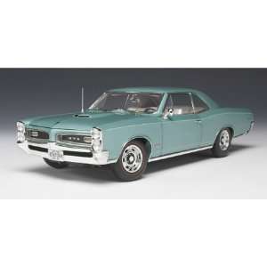  1/18 66 Pontiac GTO, Reef Turquoise Blue Toys & Games