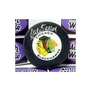  Dale Tallon auotgraphed Hockey Puck (Chicago Black Hawks 