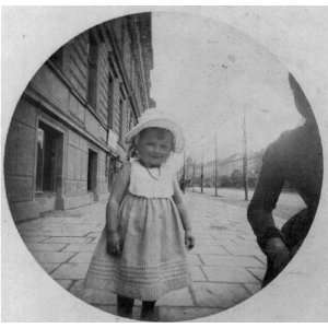   girl on sidewalk,1880s,Bulls Eye Brownie Camera
