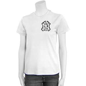  New York Yankees Ladies White Contrast Hem Basic T shirt 