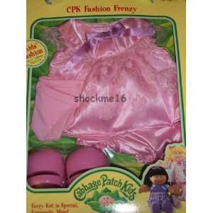   Cabbage Patch Kids Playtime Fashions   Styles May Vary Toys & Games