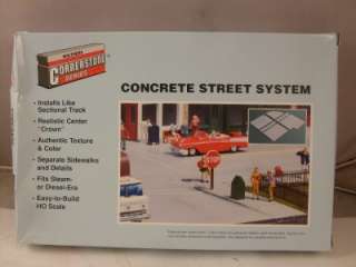 HO SCALE WALTHERS CORNERSTONE SERIES CONCRETE STREET SYSTEM 933 3138 