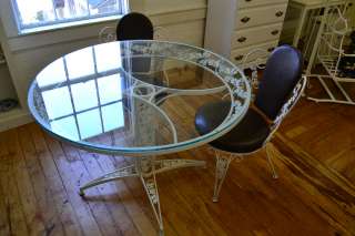 Vintage Woodard Ornate Round Glass Top Garden Patio Table 2 Vinyl 