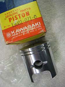 KAWASAKI S3 400/KH400 PISTON ASSEMBLY NOS  