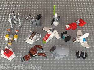    Belle collection de 13 Mini Vaisseaux LEGO Star Wars / vessels