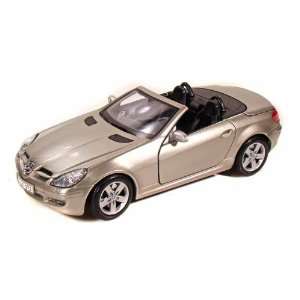  2005 Mercedes Benz SLK Class Top Down 1/18 Silver Toys 