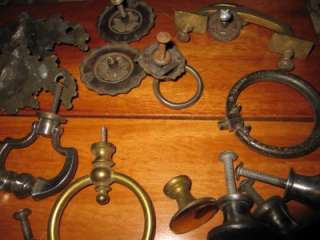 ANTIQUE/VINTAGE LOT OF ORNATE DRAWER PULLS HANDLES HARDWARE  