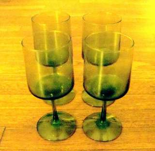ONE Vintage Delicate Jade Green Fine Wine Glass Goblet 1970s 