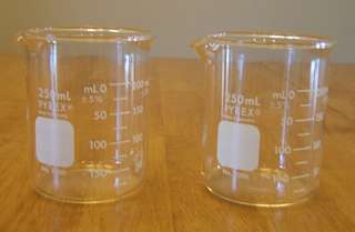 NEW LOT OF 2 250ml PYREX LOW FORM GLASS BEAKERS No 1000  