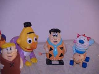 This is a great vintage lot of 6 cartoon character toys, and they are 
