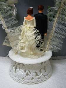   VINTAGE PLASTER BRIDE & GROOM CRINOLINE WEDDING CAKE TOPPER  1940s 50s