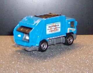   WHEELS & FLYS MATCHBOX 2008 VALLEY DISPOSAL & RECYCLING GARBAGE TRUCK