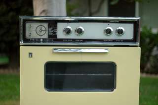 Vintage GE Electric Wall Oven/Broiler & Push Button Cooktop & Hood 