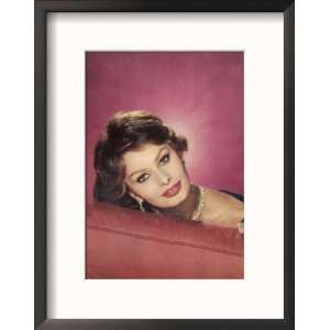  Sophia Loren Italian Film Actress in a Glamorous Pose 