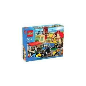  Lego City Farm #7637 Toys & Games