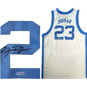  Michael Jordan Autographed Jersey   North Carolina 