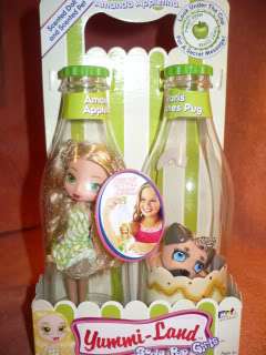 2006 Yummi Land Soda Pop Girls Doll AMANDA APPLETINA + Paris Peaches 